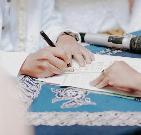 email registry and monitoring logs